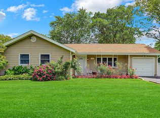 17 Tupper Ave, Medford, NY 11763