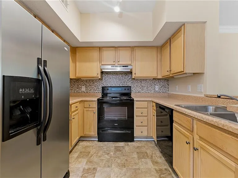 245 Amal Dr SW #2007 — Photo 10