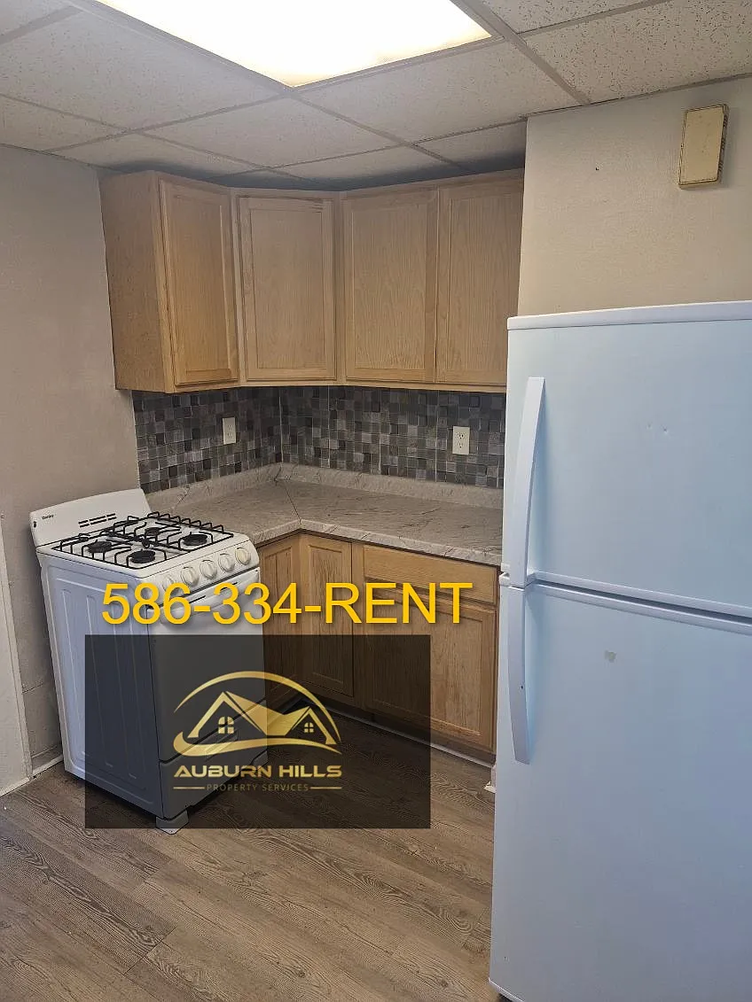 2 bed, 800 sqft, $1,000 — Photo 2