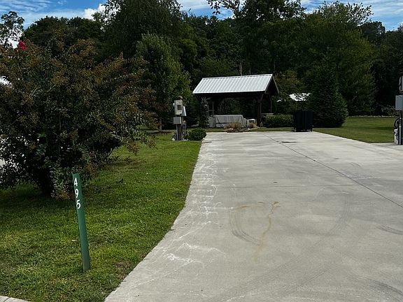 3rd image of 495 Golden Nugget Rd