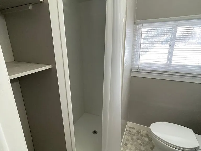 610 Commonwealth Ave — Photo 8