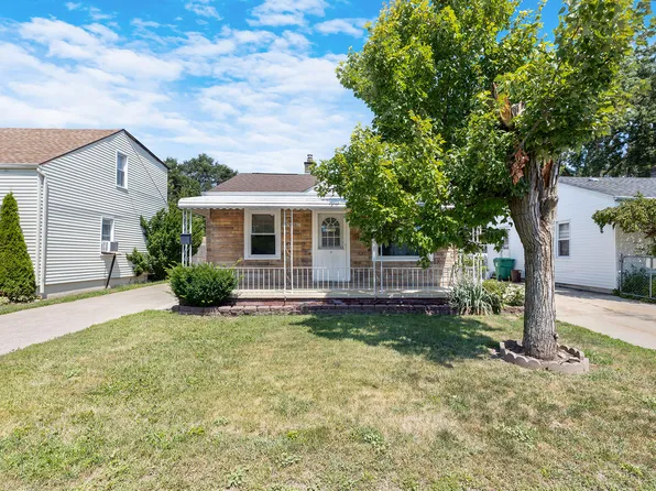28674 Krauter St, Garden City, MI 48135