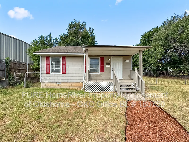 2 bed, 1.0 bath, 624 sqft, $930 — Photo 1