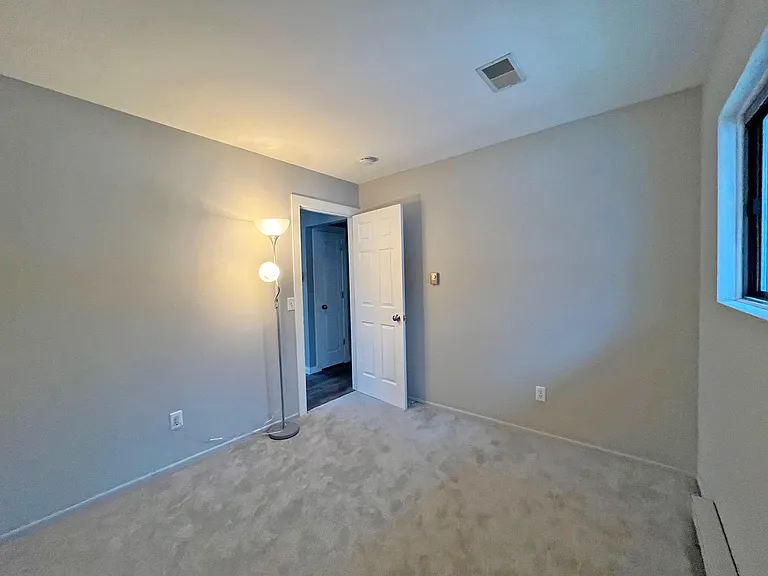 S9W31465 Irwin Ct — Photo 5