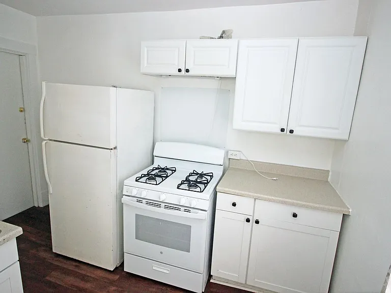 223 Spencer Ave #5 — Photo 8