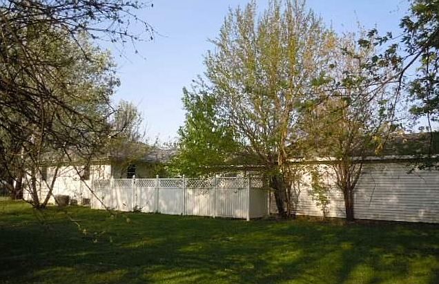 2nd image of 501 Ashwood Ave