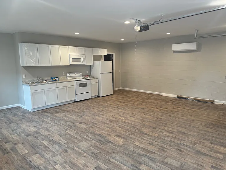 619 Mayes Ln — Photo 13