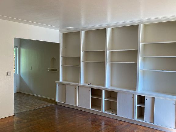 3rd image of 5036-42 Guava Ave #5036