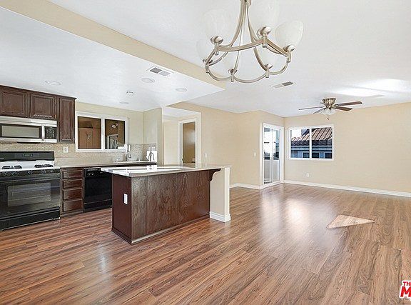 3rd image of 2748 Gramercy Ave APT C