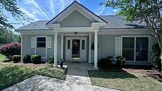 3rd image of 2417 Hansard Dr