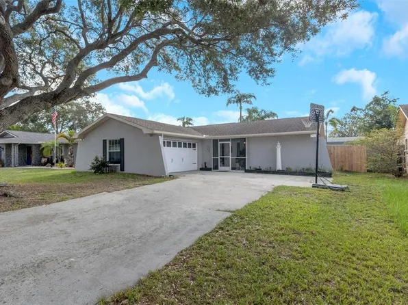 9349 118th Ter, Largo, FL 33773