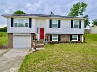 107 Churchill Dr, Winchester, KY 40391