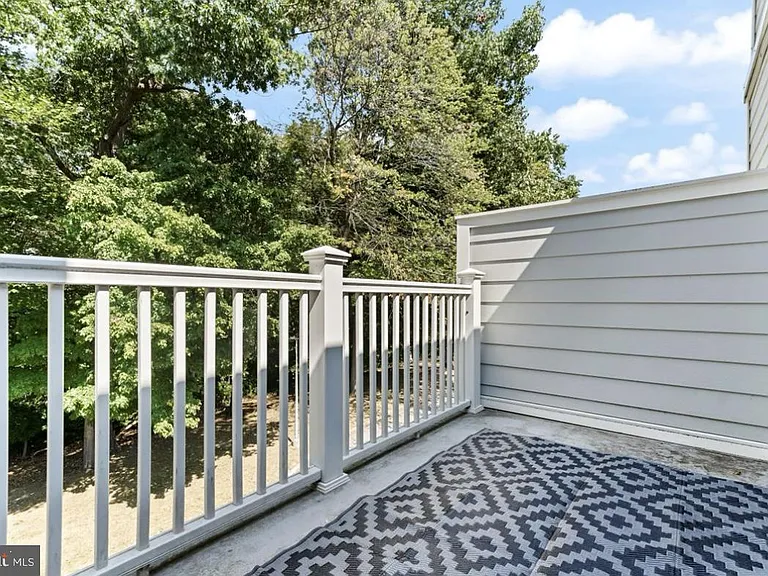 1750 Oakwood Ter #16C — Photo 27