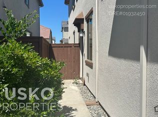 6064 Oberlander Dr #A, Roseville, CA 95747