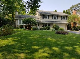 1001 Mohawk Rd, Wilmette, IL 60091