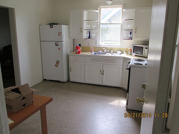 3rd image of 712 S Sheridan Ave APT 3
