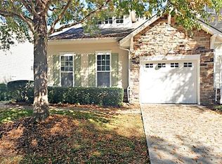 8622 Brookings Dr, Charlotte, NC 28269