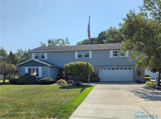 105 Clearview Dr, Hicksville, OH 43526