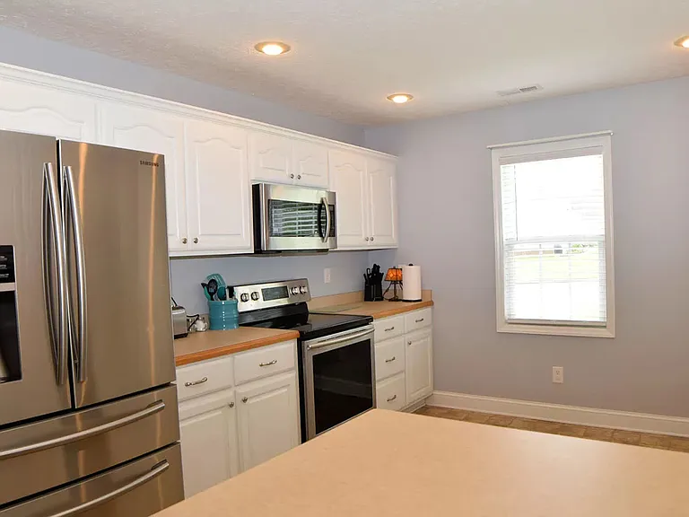 104 Adell Ln — Photo 7