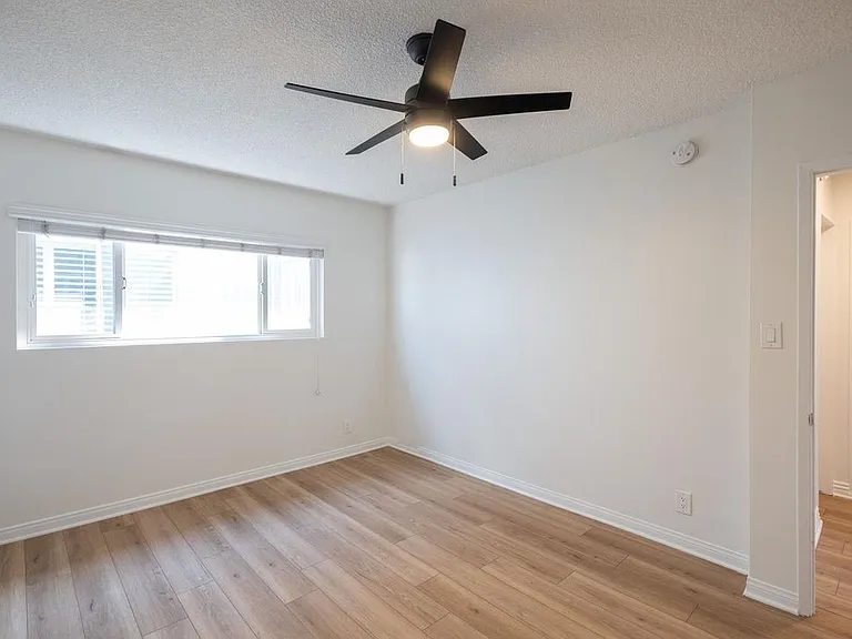 14857 Hartsook St #6 — Photo 19