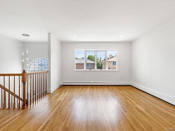 3rd image of 1 Bronxville Lane