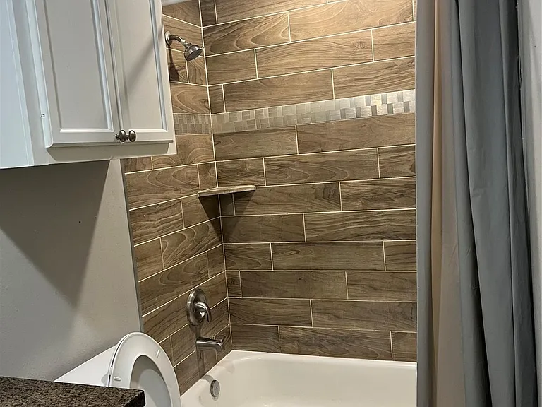 18222 Bonnie Alice Dr #A — Photo 11