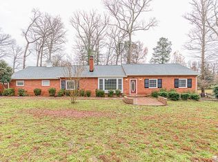 3701 Drakeshire Rd, North Chesterfield, VA 23234