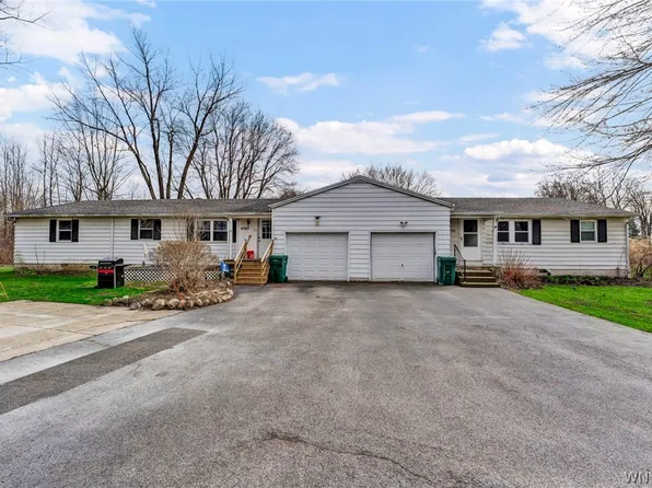4095 Ransom Rd, Clarence, NY 14031