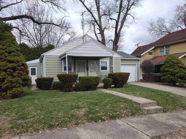 1340 Fay Dr, Fort Wayne, IN 46807