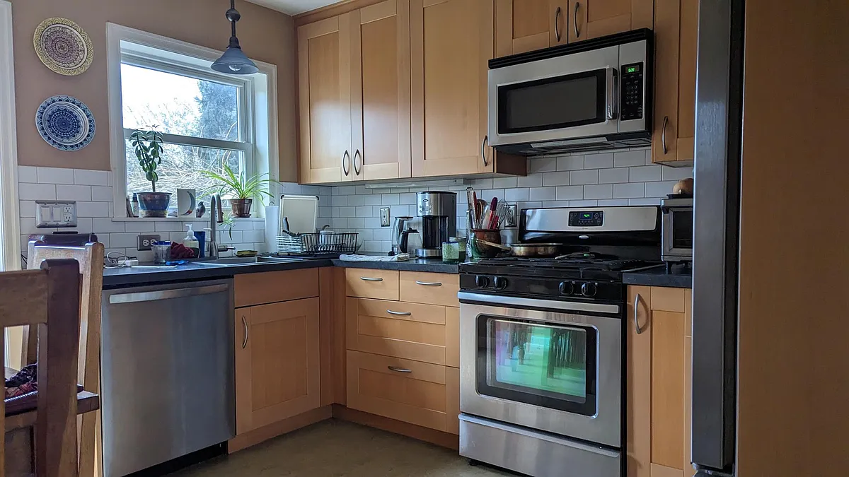 Kitchen - N Farragut St