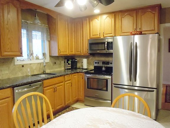 4th image of 7 Catalina Dr
