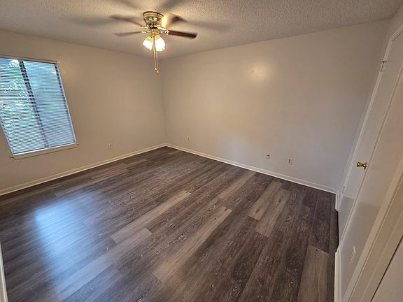 2nd image of 3550 Sable Palm Ln Unit J