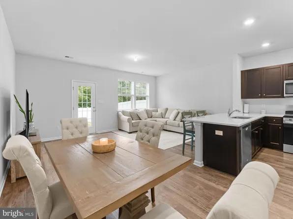 110 Sickler Ct, Sicklerville, NJ 08081