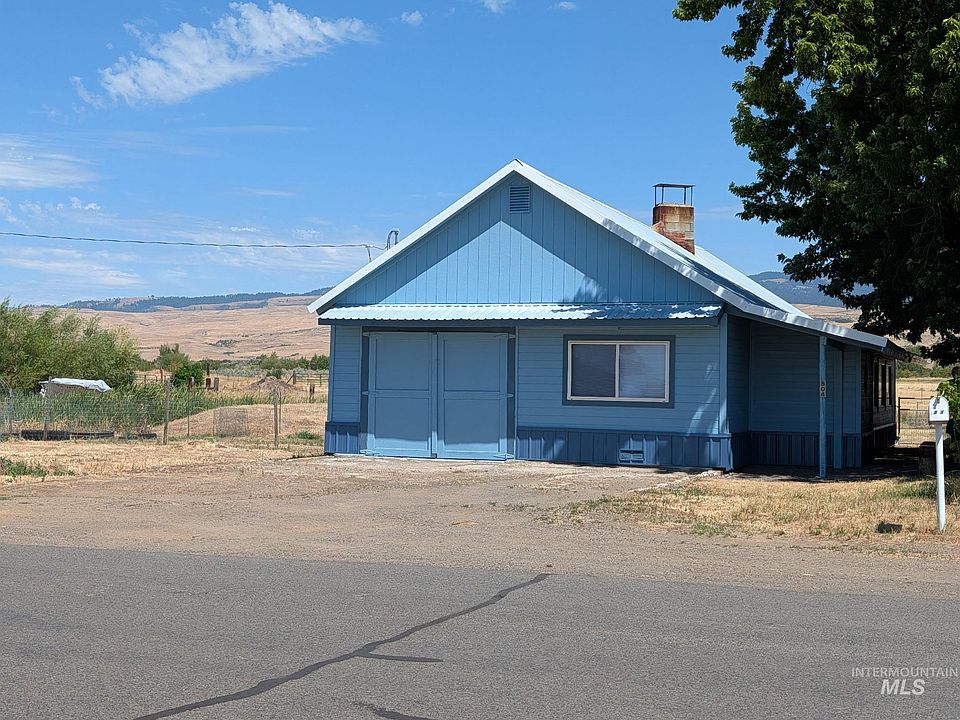 1st image of 804 Indian Valley Rd