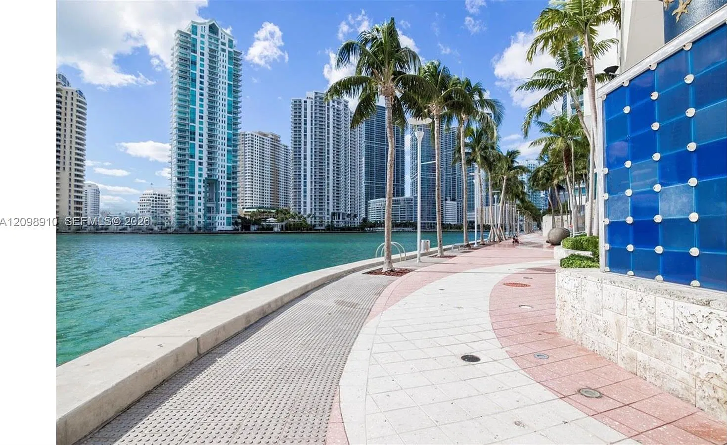 One Miami West Condo — Photo 2