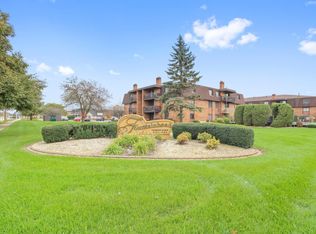 931 W Glen Park Ave APT 206, Griffith, IN 46319