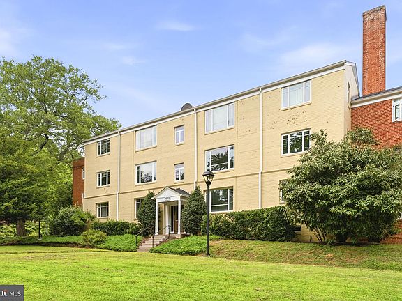 2nd image of 10413 Montrose Ave #10413
