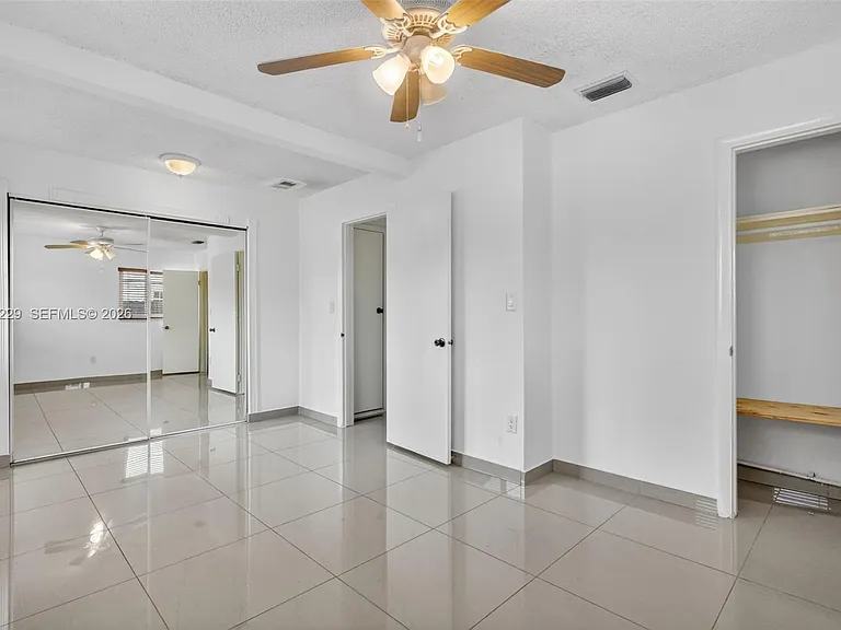 17001 NW 53rd Ct — Photo 28