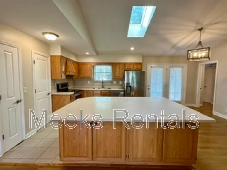 10 Hawthorne St — Photo 9