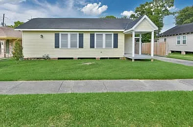 524 Cedar Crest Ct — Photo 1