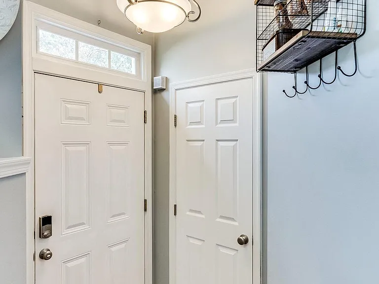 6241 Abbottsbury Row — Photo 16