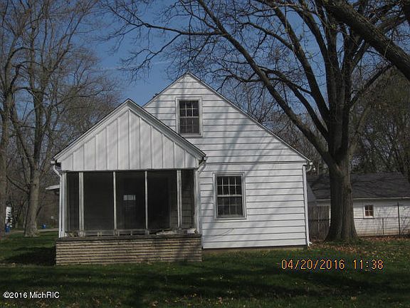 2nd image of 1408 Woodrow Dr