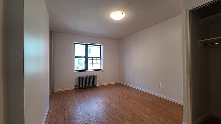 1st image of 118 Mulberry St APT 3R