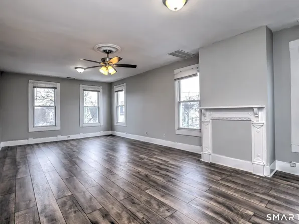 168 Lloyd St #3, New Haven, CT 06513