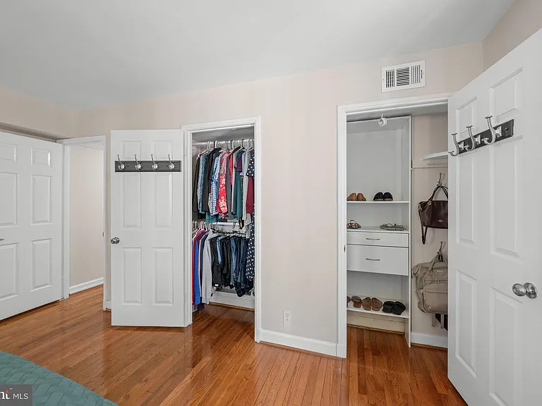 3050 S Buchanan St #B2 — Photo 9