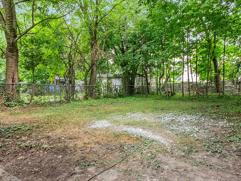 12805 Watterson Ave — Photo 14