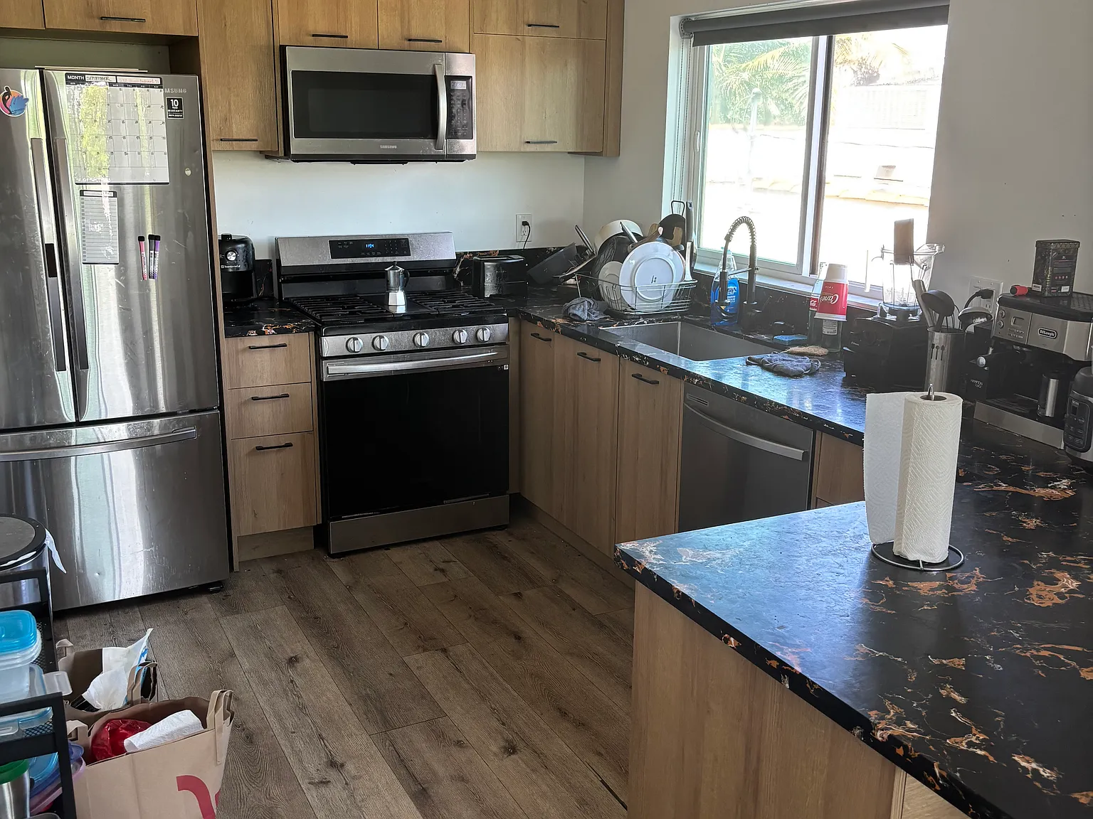 4 bed, 90 sqft, $1,100 — Photo 4