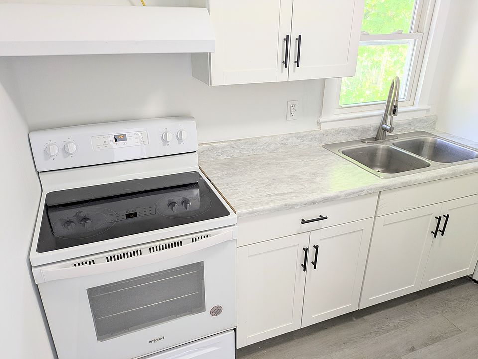 1st image of 705 Lehigh St #B