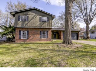 107 Exmore Dr, Springfield, IL 62704