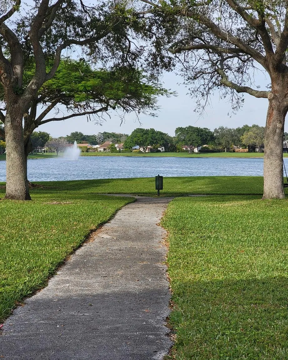 2 bed, 750 sqft, $2,200 — Photo 1
